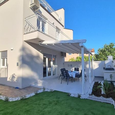 White House Posesi Villa Медулин Екстериор снимка